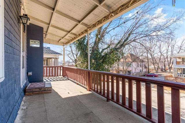 2925 Holmes Street, Kansas City, MO 64109