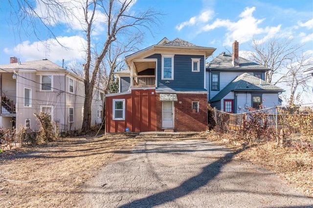 2925 Holmes Street, Kansas City, MO 64109