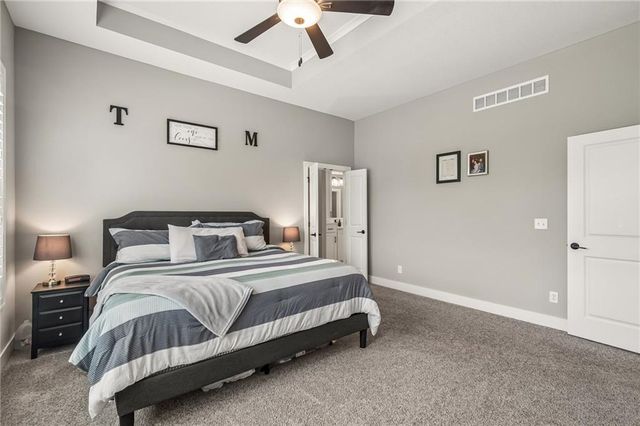 1121 SW Cheshire Drive, Lee's Summit, MO 64083