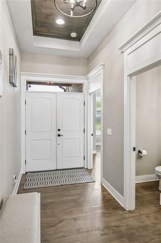 1121 SW Cheshire Drive, Lee's Summit, MO 64083