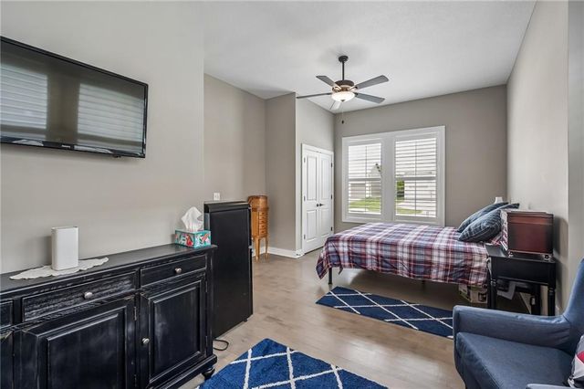1121 SW Cheshire Drive, Lee's Summit, MO 64083
