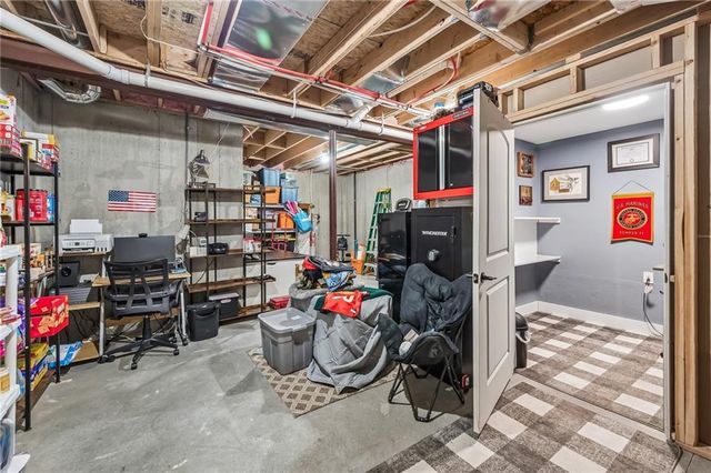 1121 SW Cheshire Drive, Lee's Summit, MO 64083