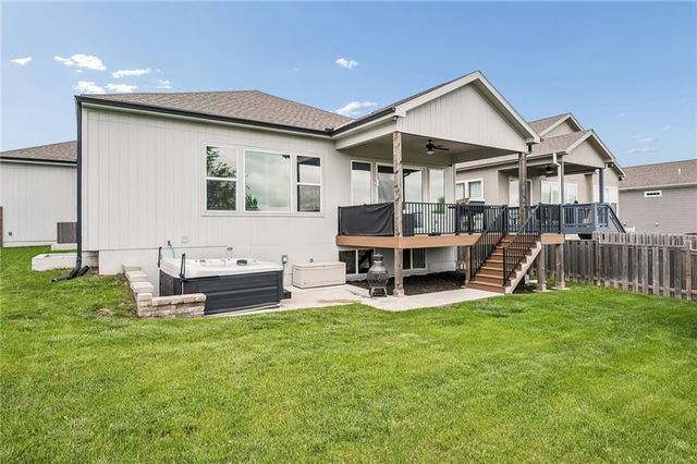 1121 SW Cheshire Drive, Lee's Summit, MO 64083