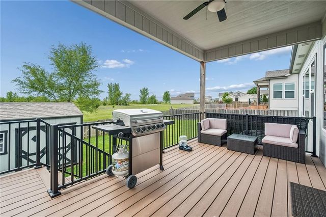 1121 SW Cheshire Drive, Lee's Summit, MO 64083