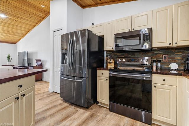 2846 SW 25th PL, Cape Coral, FL 33914