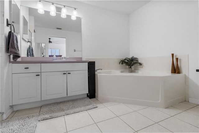 2846 SW 25th PL, Cape Coral, FL 33914