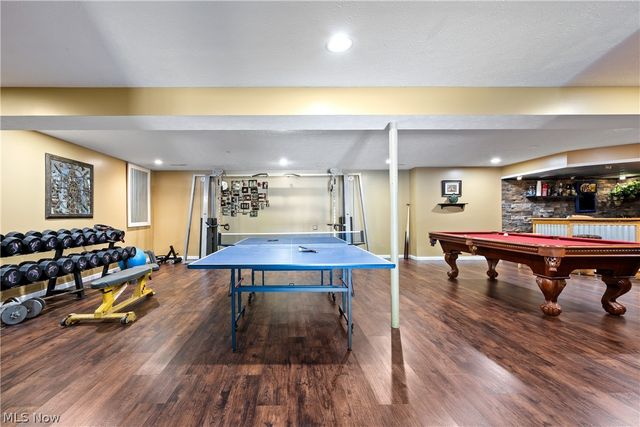 408 Center Road, New Franklin, OH 44319