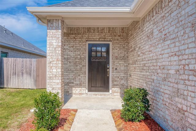 7446 French Quarter Court, Fulshear, TX 77441