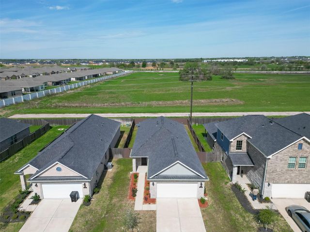 7446 French Quarter Court, Fulshear, TX 77441