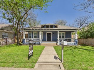 927 Centre Street, Dallas, TX 75208