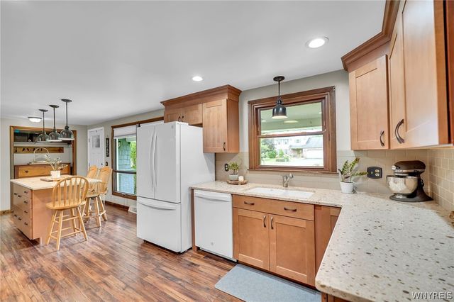 1073 Lyndale Lane, Marilla, NY 14059