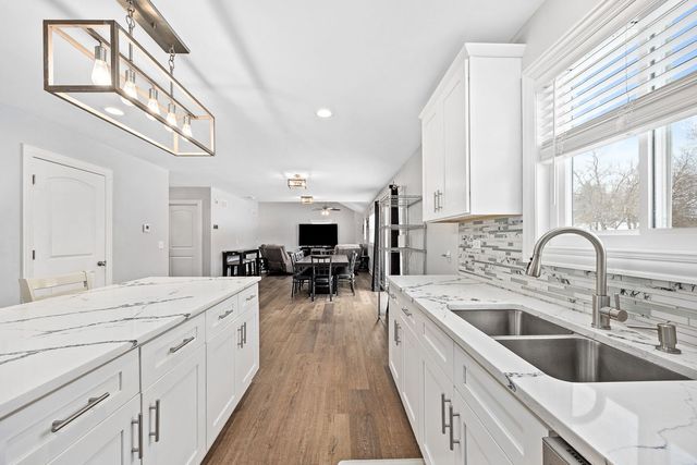 22511 S Deal Avenue, Channahon, IL 60410