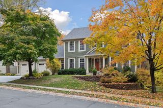 305 Harbor Lane, Shoreview, MN 55126