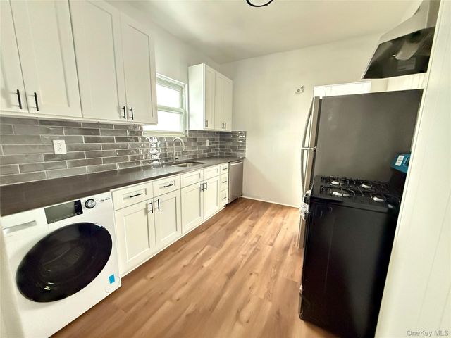 55 Ramsey Avenue 3rd Floor, Yonkers, NY 10701