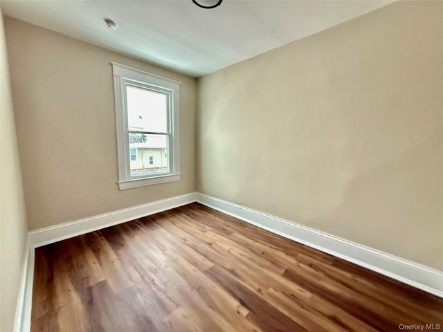 55 Ramsey Avenue 3rd Floor, Yonkers, NY 10701