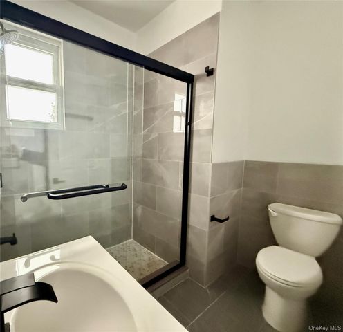 55 Ramsey Avenue 3rd Floor, Yonkers, NY 10701