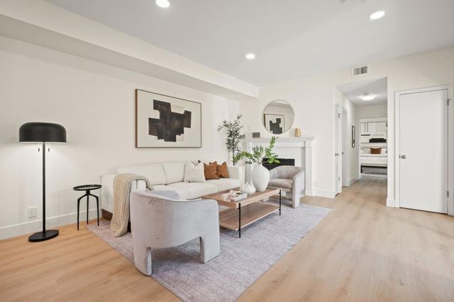 1302 Fairway Entrance Drive, San Jose, CA 95131