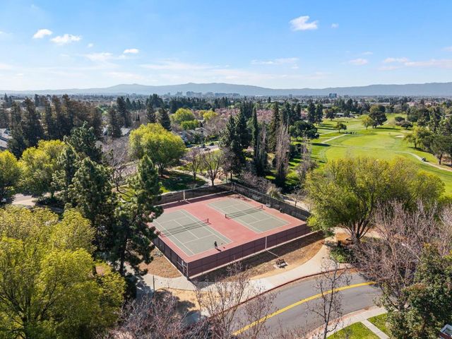 1302 Fairway Entrance Drive, San Jose, CA 95131