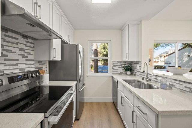 1302 Fairway Entrance Drive, San Jose, CA 95131