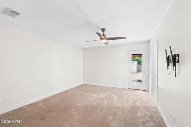 136 Derby Woods Drive, Lynn Haven, FL 32444