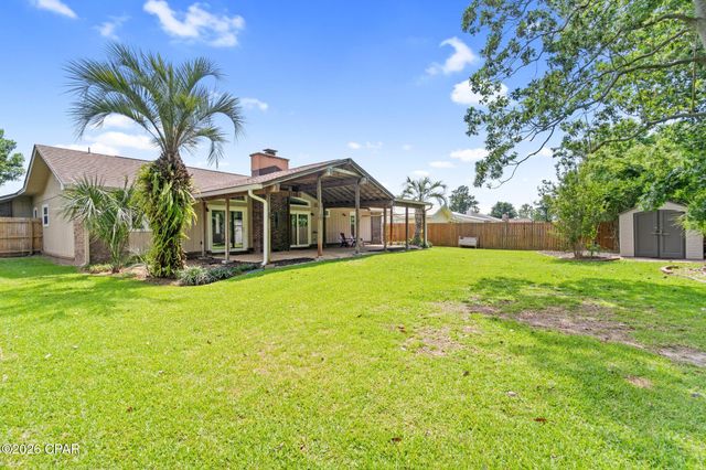 136 Derby Woods Drive, Lynn Haven, FL 32444