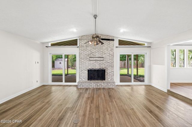 136 Derby Woods Drive, Lynn Haven, FL 32444