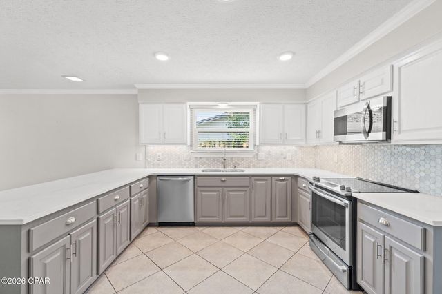 136 Derby Woods Drive, Lynn Haven, FL 32444