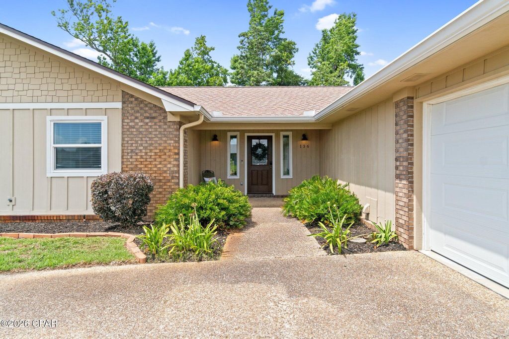 136 Derby Woods Drive, Lynn Haven, FL 32444