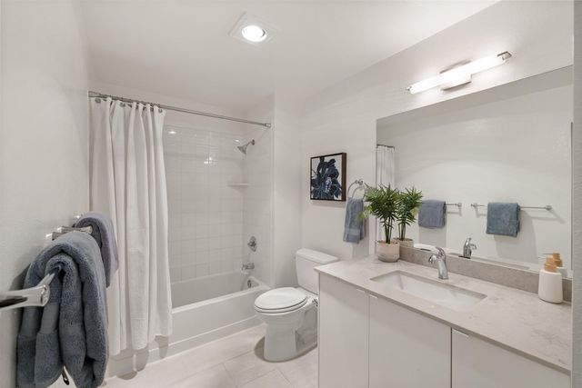 166 Bayside Ct, Richmond, CA 94804