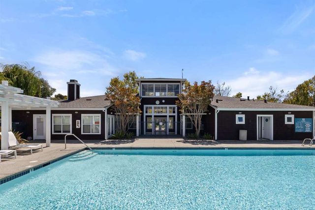 166 Bayside Ct, Richmond, CA 94804