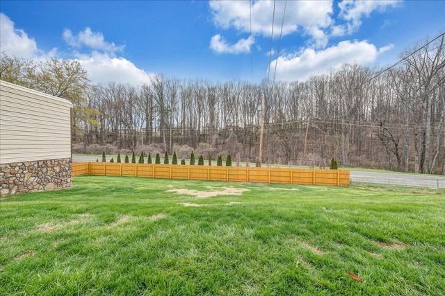 230 Dawnridge DR, Vinton, VA 24179