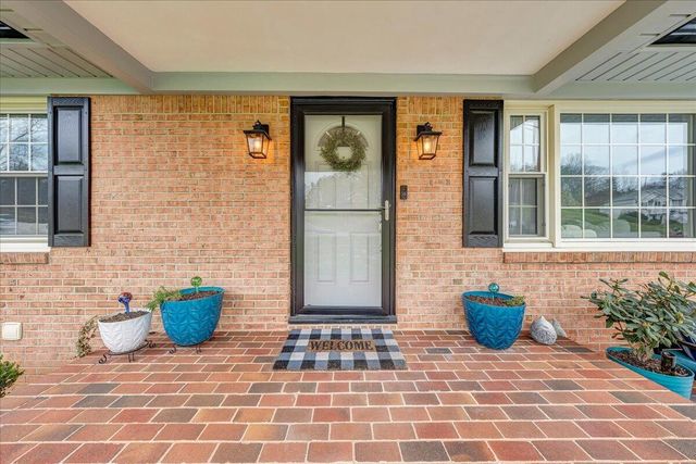 230 Dawnridge DR, Vinton, VA 24179