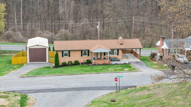 230 Dawnridge DR, Vinton, VA 24179
