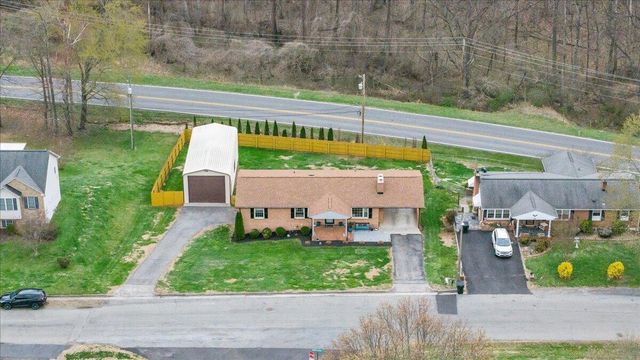 230 Dawnridge DR, Vinton, VA 24179