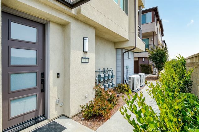1560 TOPEKA 7, Placentia, CA 92870
