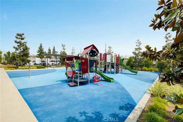 1560 TOPEKA 7, Placentia, CA 92870