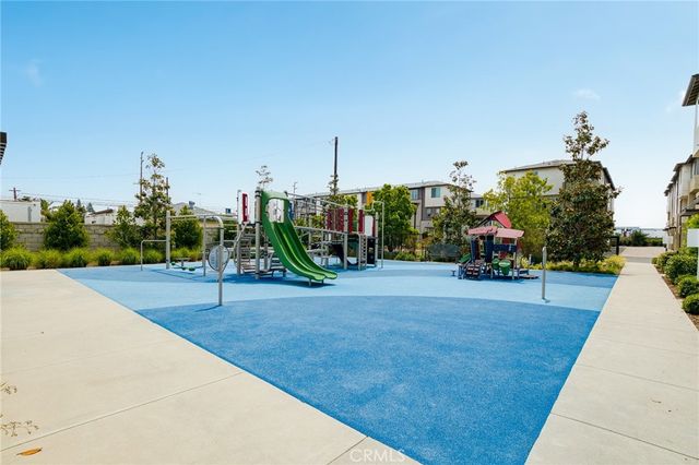 1560 TOPEKA 7, Placentia, CA 92870