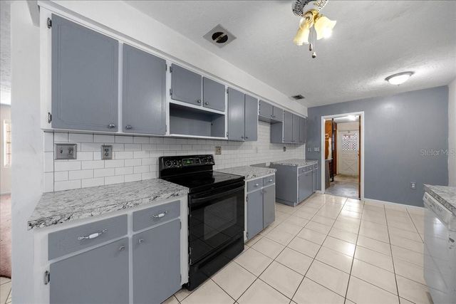 82 S JEFFERY STREET, Beverly Hills, FL 34465