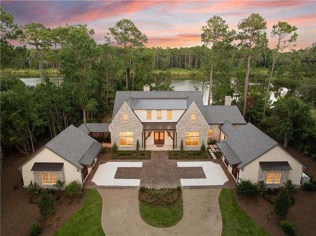 1333 Pikes Bluff Road, St Simons Island, GA 31522