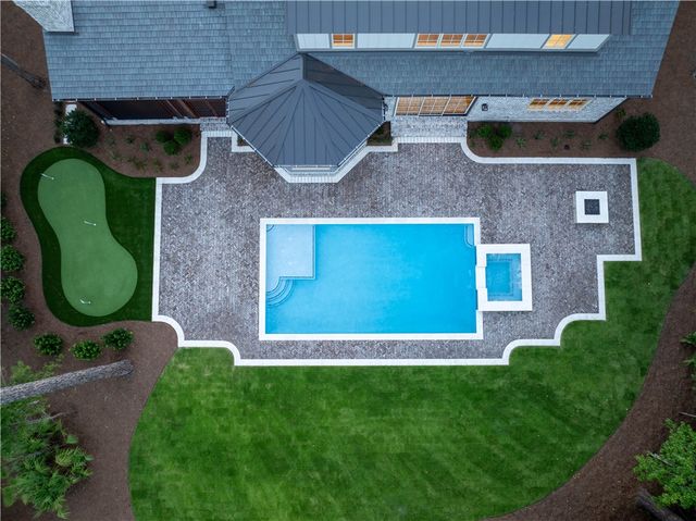 1333 Pikes Bluff Road, St Simons Island, GA 31522