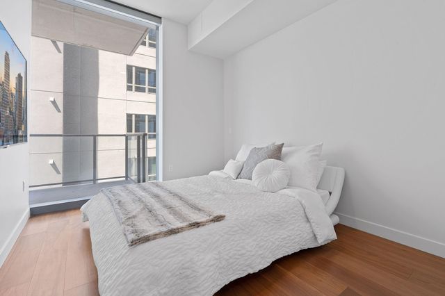 44 East Ave 1802, Austin, TX 78701