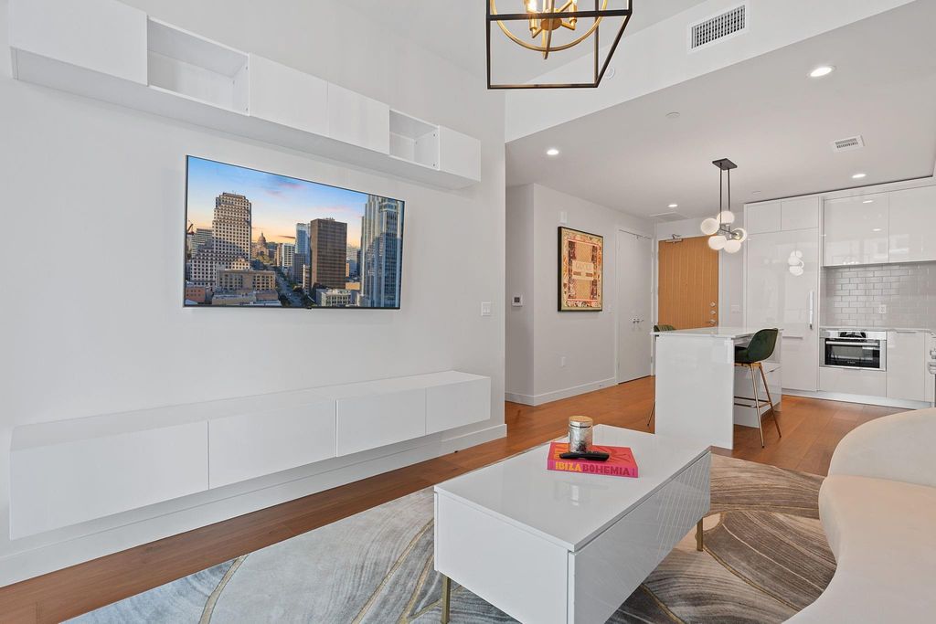 44 East Ave 1802, Austin, TX 78701