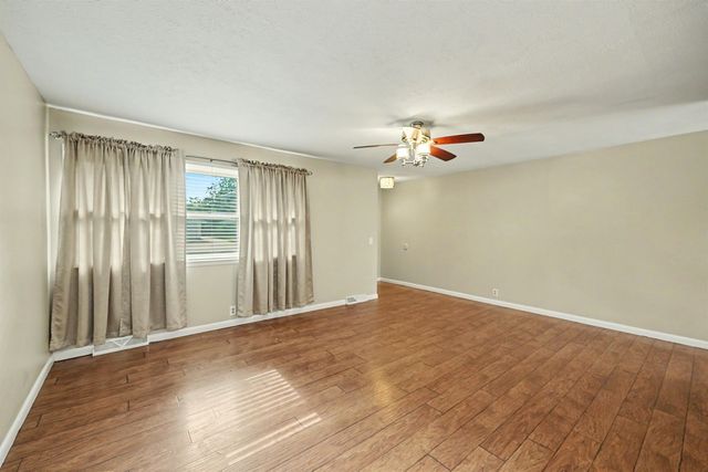 2059 Norton St., Salina, KS 67401