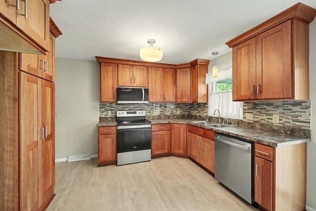 2059 Norton St., Salina, KS 67401