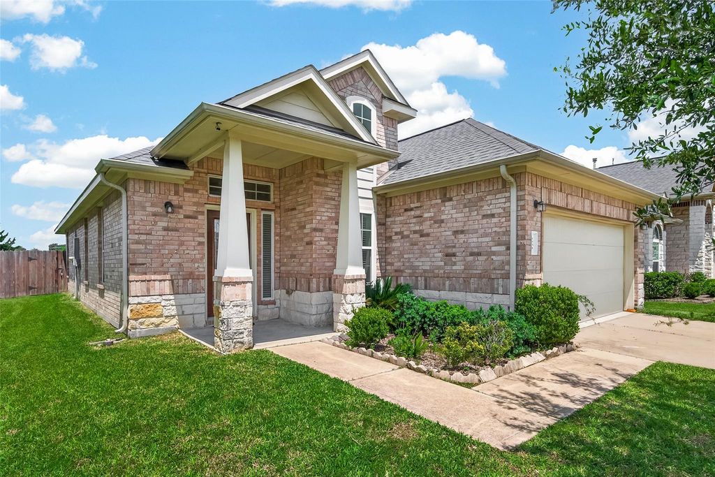 1251 S Maple Drive, Katy, TX 77493