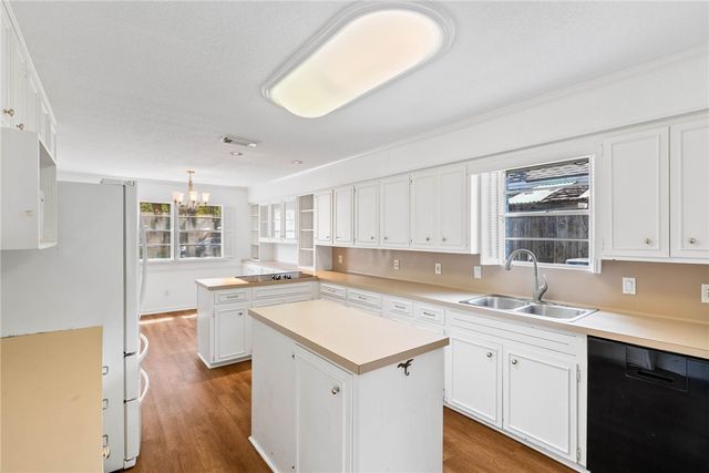 5426 Chevy Chase Drive, Corpus Christi, TX 78412