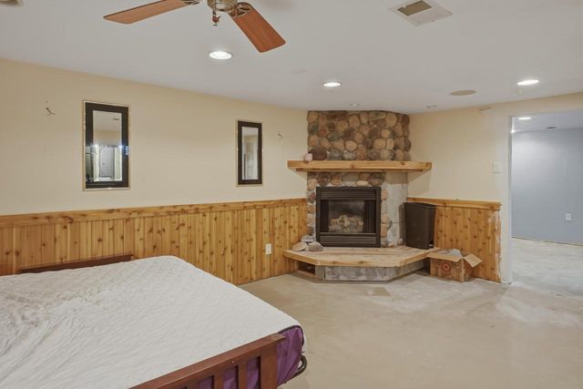 W379N5787 Meadowview ROAD, Oconomowoc, WI 53066