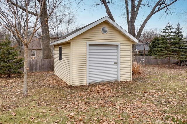 W379N5787 Meadowview ROAD, Oconomowoc, WI 53066