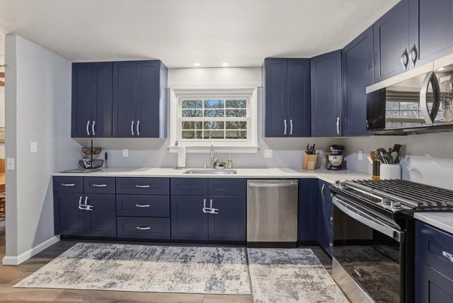 W379N5787 Meadowview ROAD, Oconomowoc, WI 53066