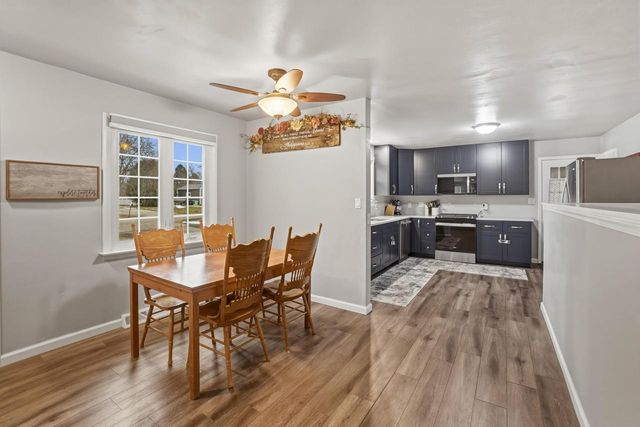 W379N5787 Meadowview ROAD, Oconomowoc, WI 53066